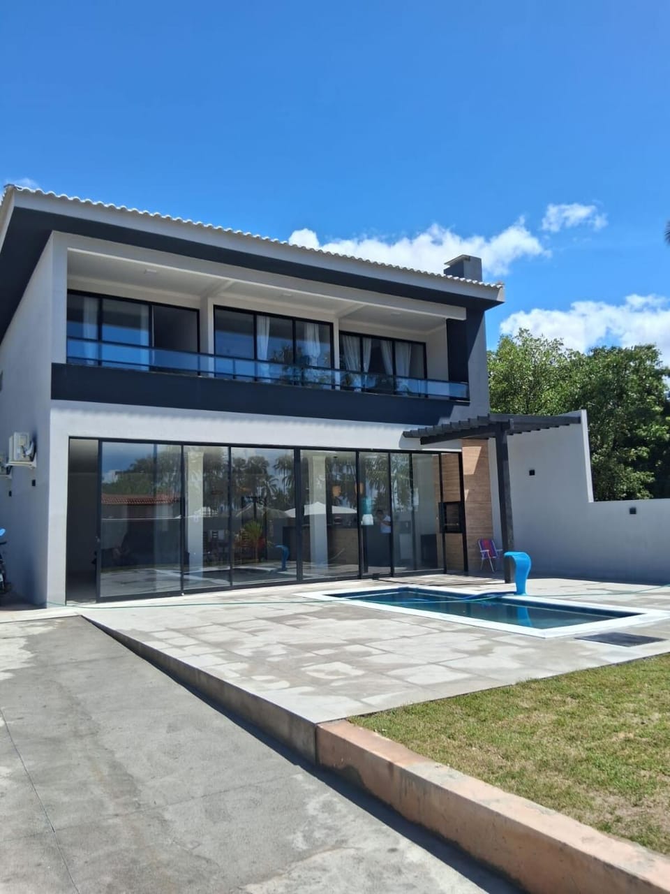 Property building, Day