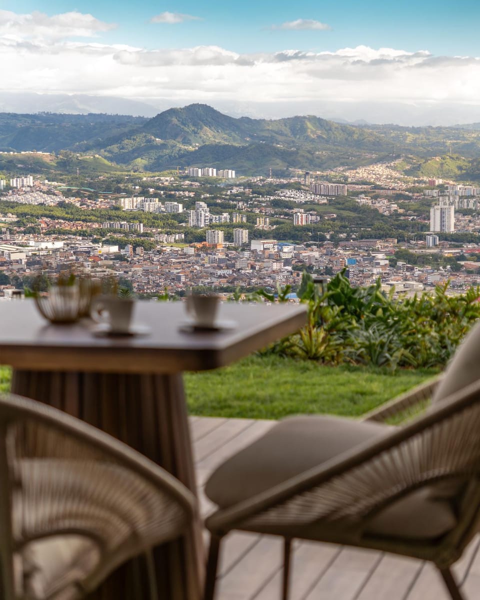 Day, Natural landscape, Balcony/Terrace, City view