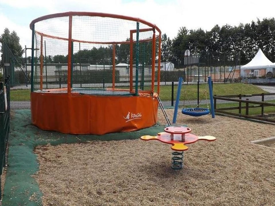 Mobil-home accueillant animaux - 6 pers. - API-1-52-2675 Campground/ 
RV Resort in Normandy