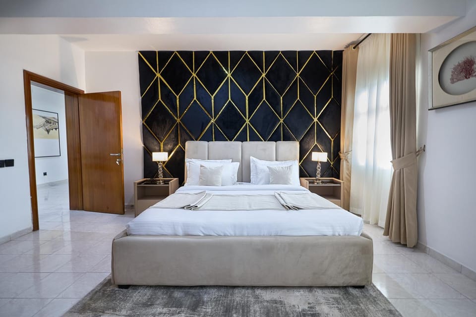 Bed, Photo of the whole room, Bedroom, towels, wardrobe