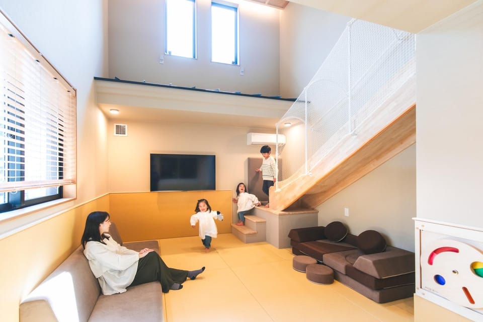 Communal lounge/ TV room, Children play ground, Living room, children, young children, older children, Family