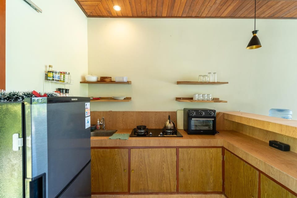 Kitchen or kitchenette, kitchen