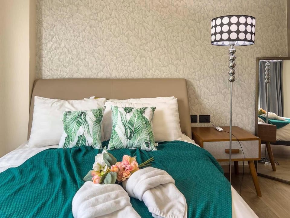 Modern 1BR at The One Walk 2 min to Central Mall Apartment in Chiang Mai