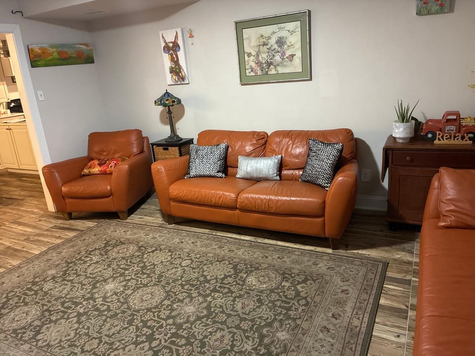 Sleeps 5 Private Entrance Free Parking Near Atlanta World Cup Ready Apartment in Lawrenceville