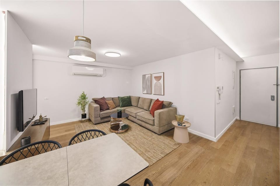 Communal lounge/ TV room, Living room
