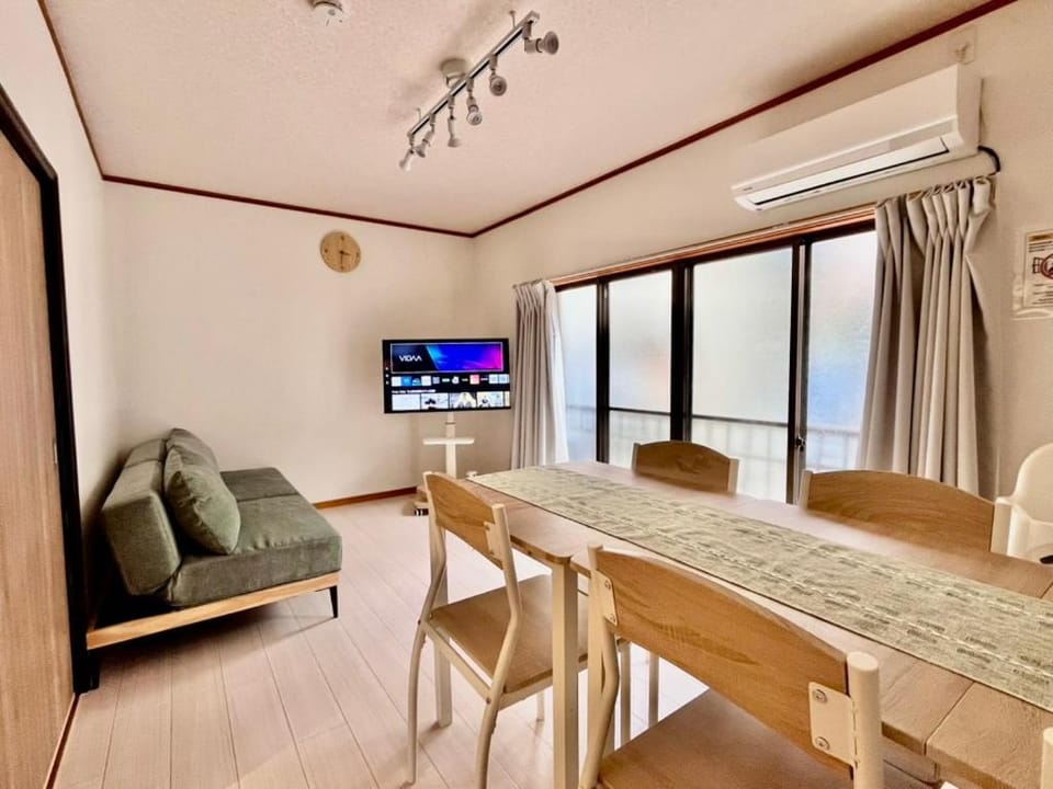 Living room, Diving