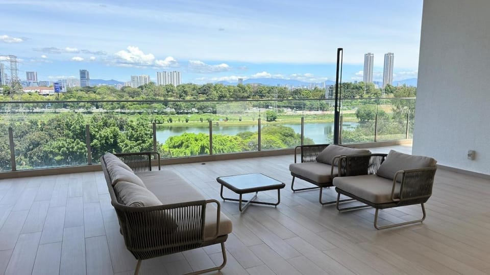 Subang Dorsett - Near SJMC - Cora Studios Apartment in Subang Jaya
