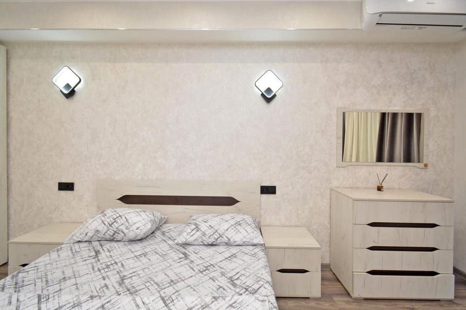 Bed, Photo of the whole room, Bedroom, wardrobe, air conditioner