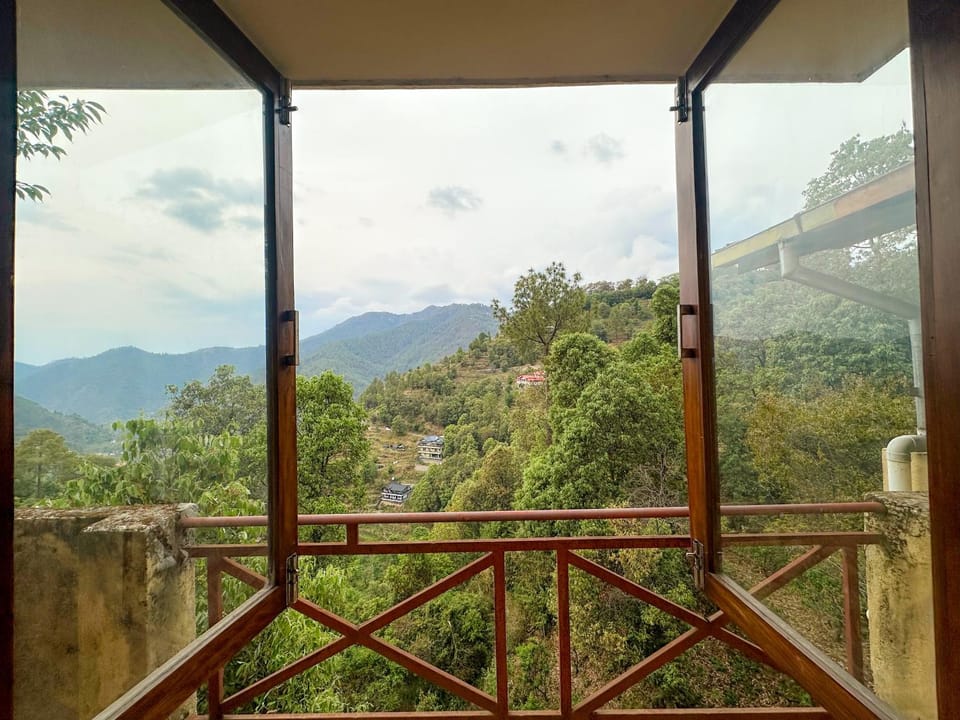 Balcony/Terrace, Mountain view