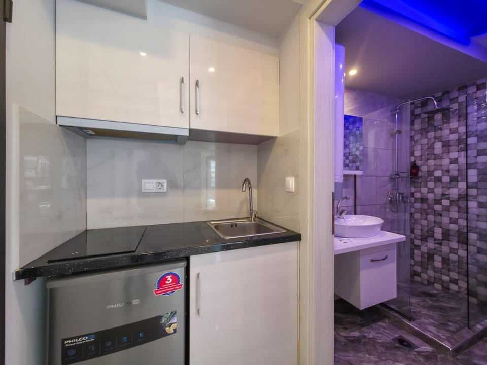 Bathroom, Kitchen or kitchenette