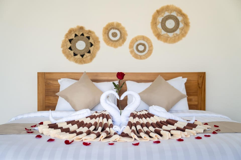 People, Other, Bedroom, Guests, room service, room service, air conditioner