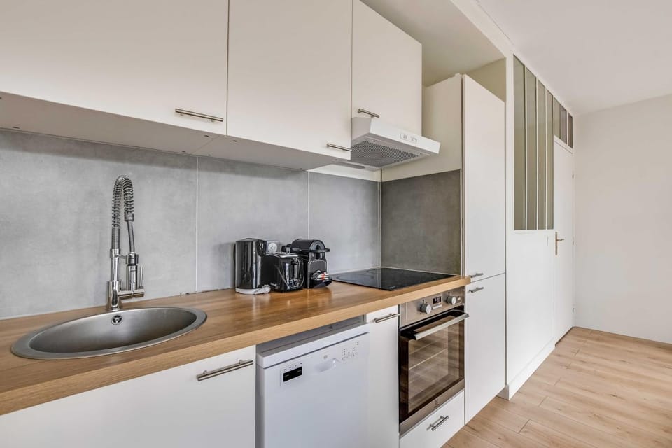 Kitchen or kitchenette