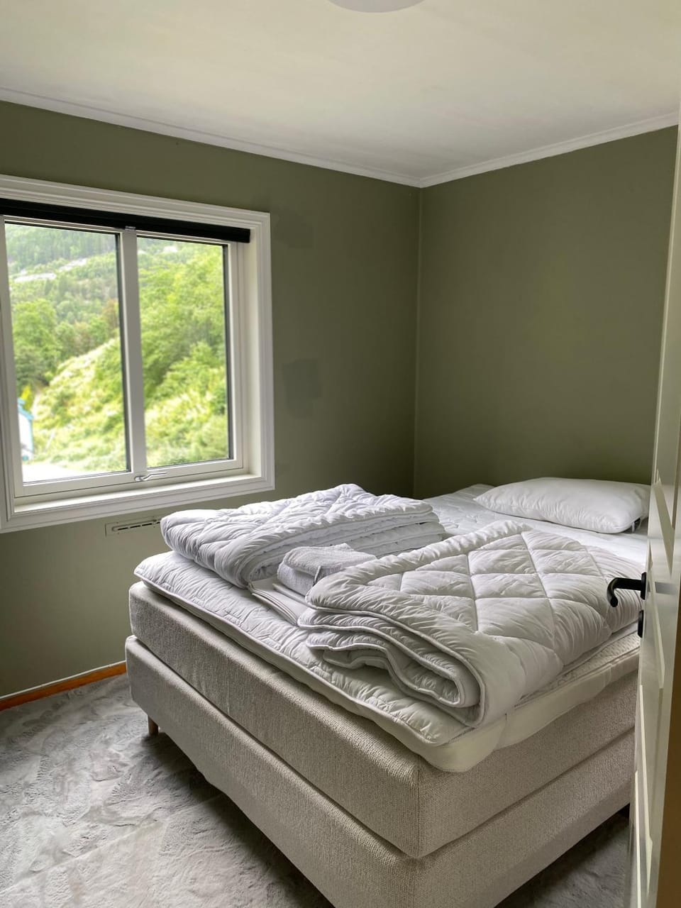 Spacious Trolltunga Apartment 1st floor, Good parking Apartment in Vestland
