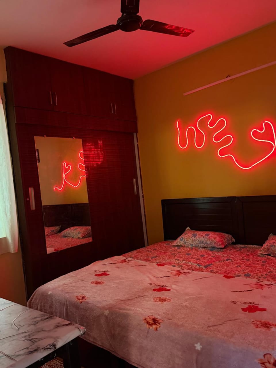 Bed, Photo of the whole room, Bedroom
