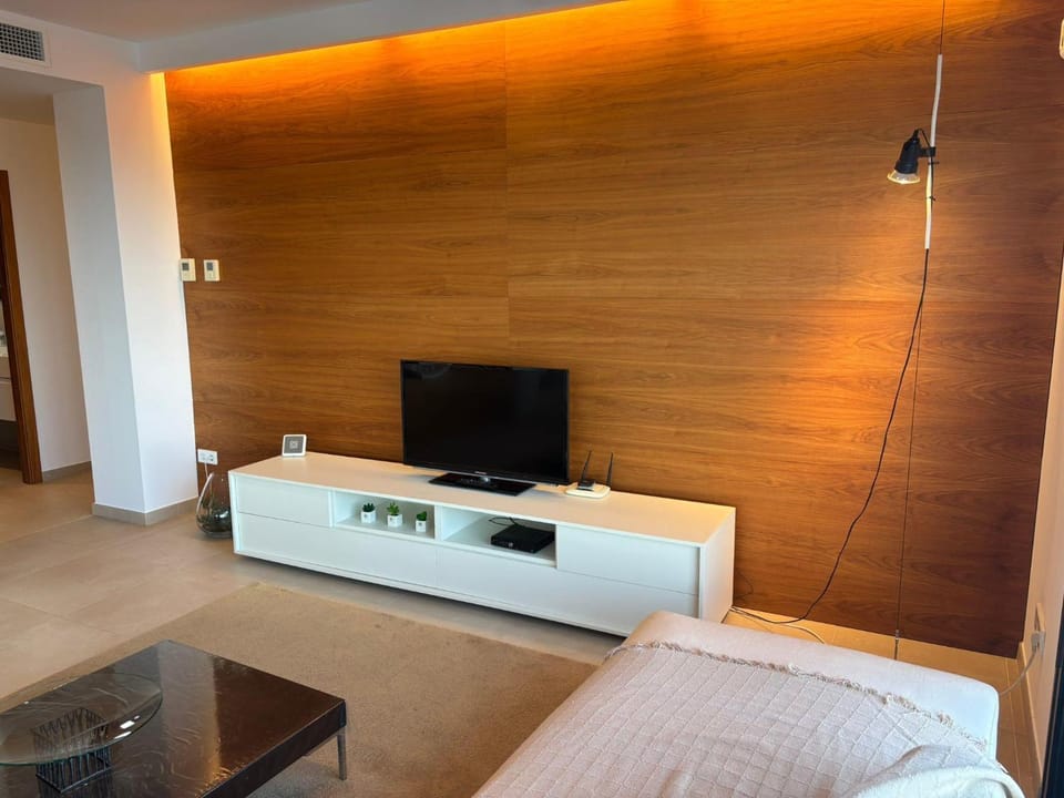 TV and multimedia, Dining area