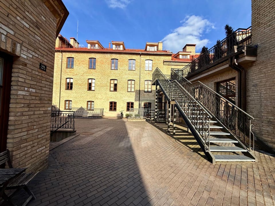 Property building, Day