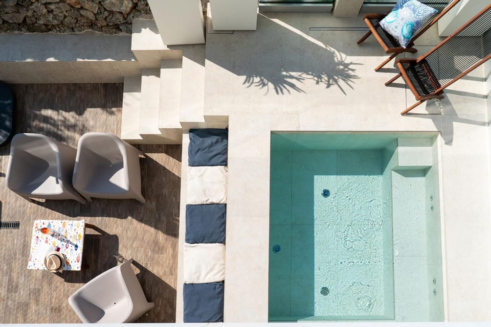 Patio, Swimming pool