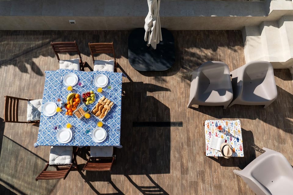 Patio, Dining area