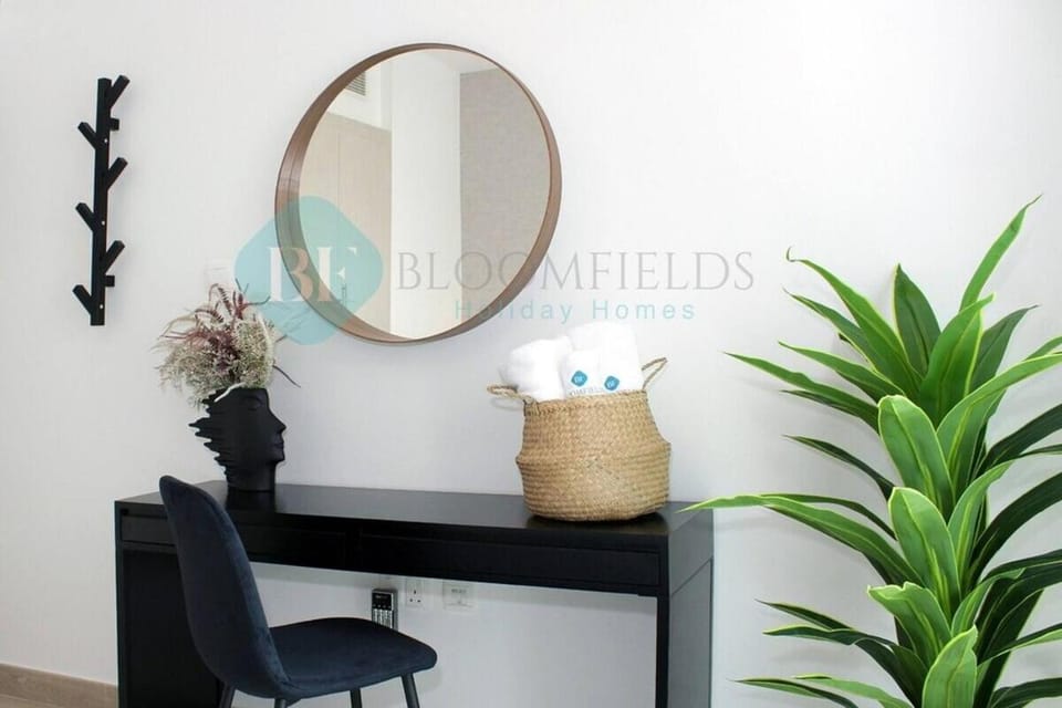 1br Canal View in Waters Edge Yas Apartment in Abu Dhabi