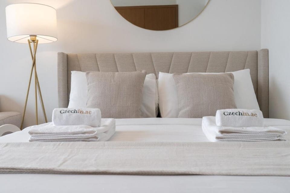 Modern Luxe Studio, Azizi Mirage Retreat Apartment in Dubai