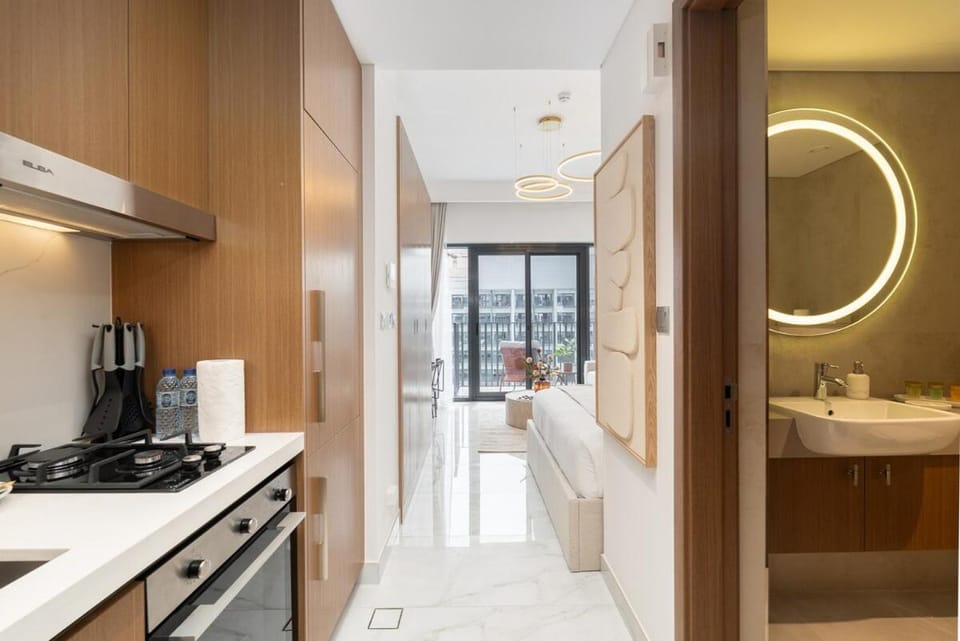 Modern Luxe Studio, Azizi Mirage Retreat Apartment in Dubai