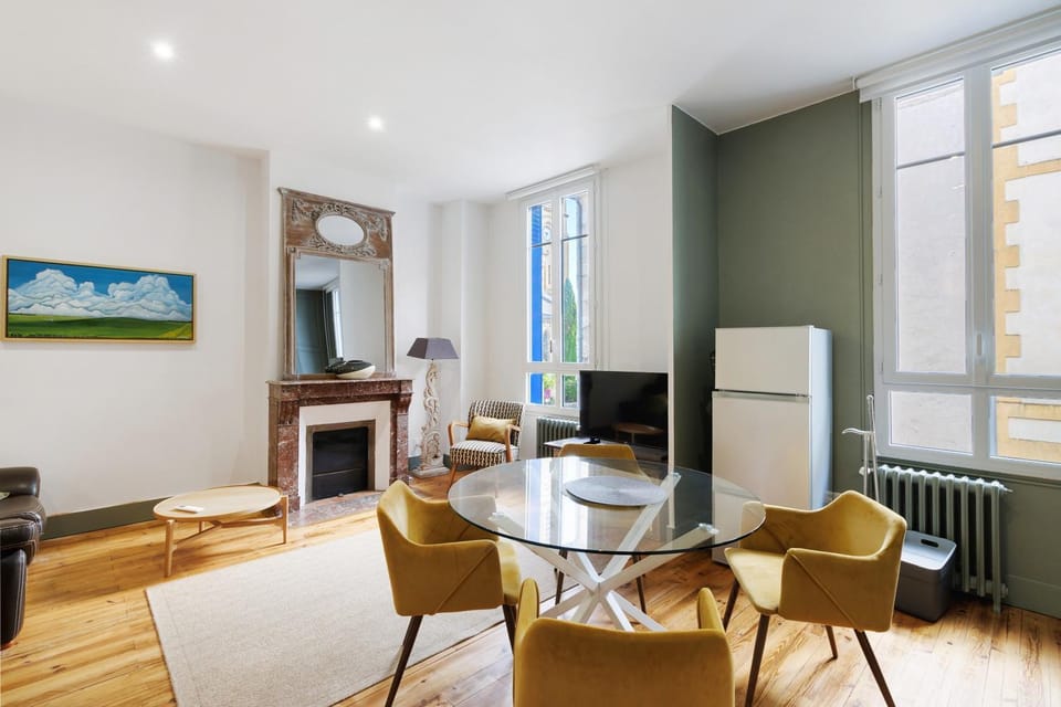 Property building, Living room
