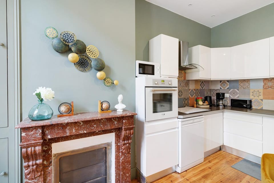 Kitchen or kitchenette, Living room
