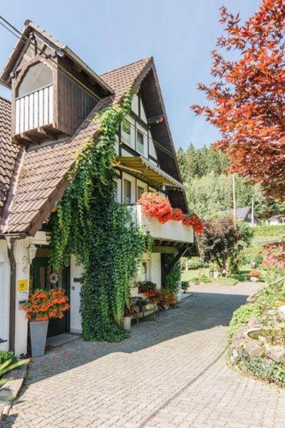 Landhaus-Sonnenhang-Typ-G Apartment in Sundern