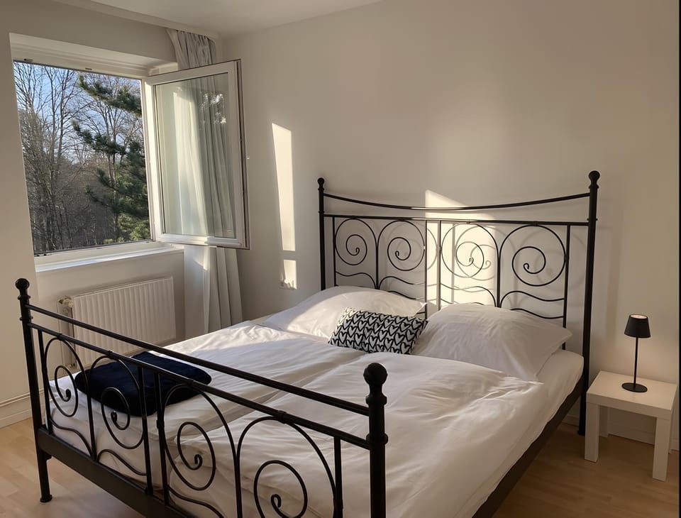 Living room, Bedroom