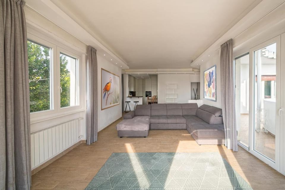 Altavista Residence - Panoramic Villa House in Como