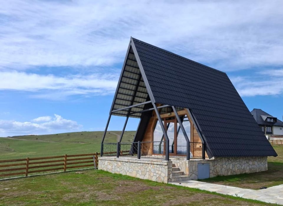 Brvnare na Oku Zlatibor Chalet in Zlatibor District, Serbia