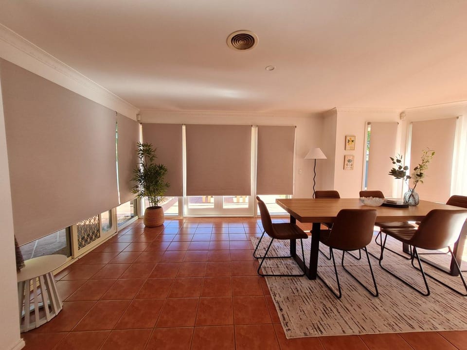 Comfortable Family Stay in Caroline Springs House in Truganina
