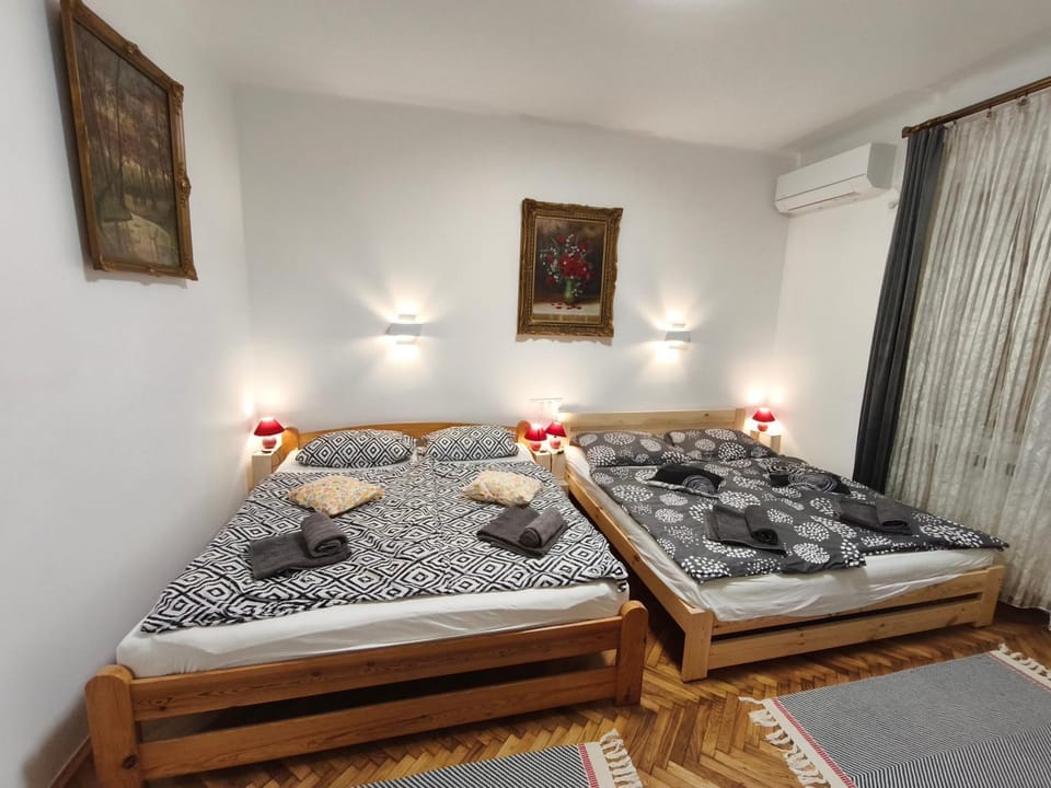 Toldi 5 Apartman Apartment in Hungary