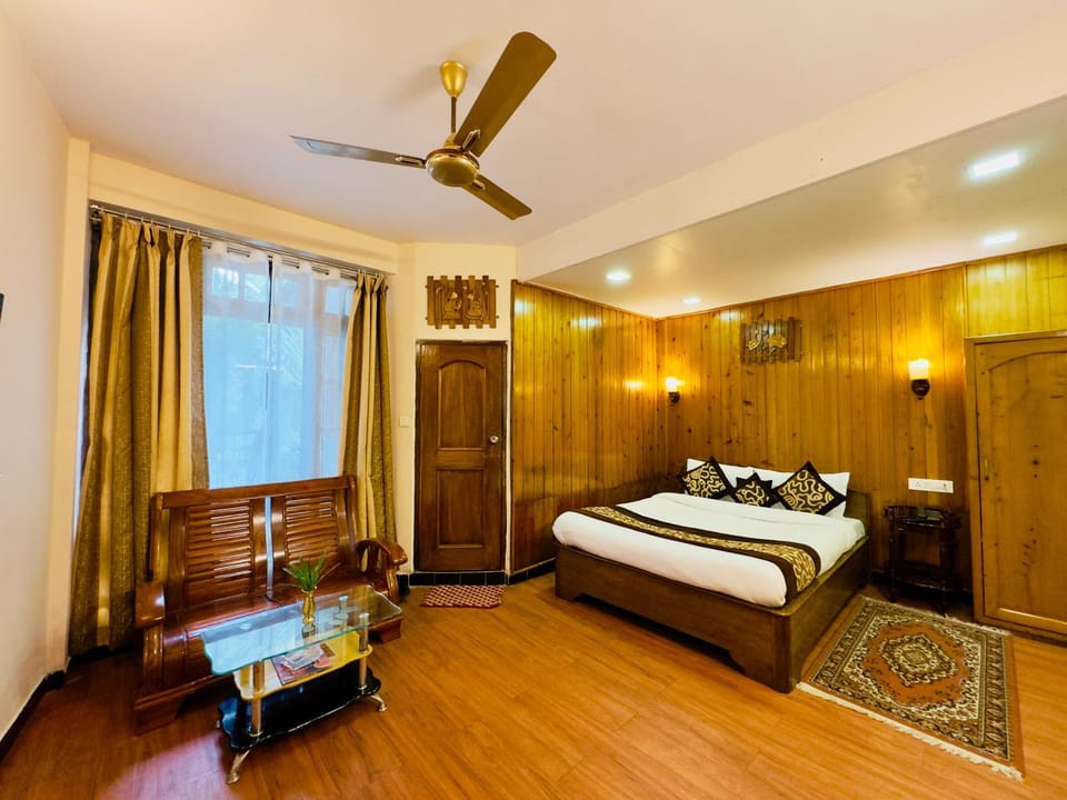 The Garden Courtyard Hotel in West Bengal