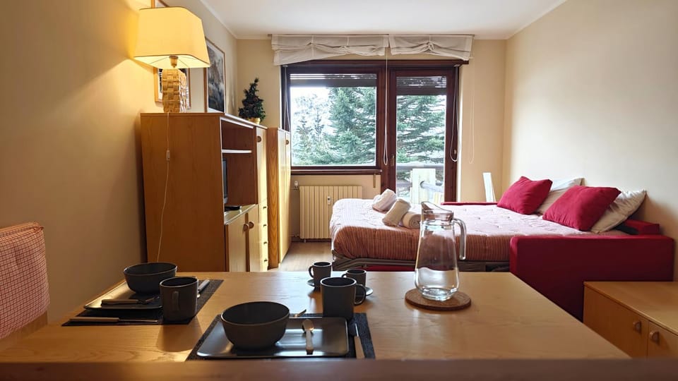 Hostdomus - Little Garden Apartment in Sestriere