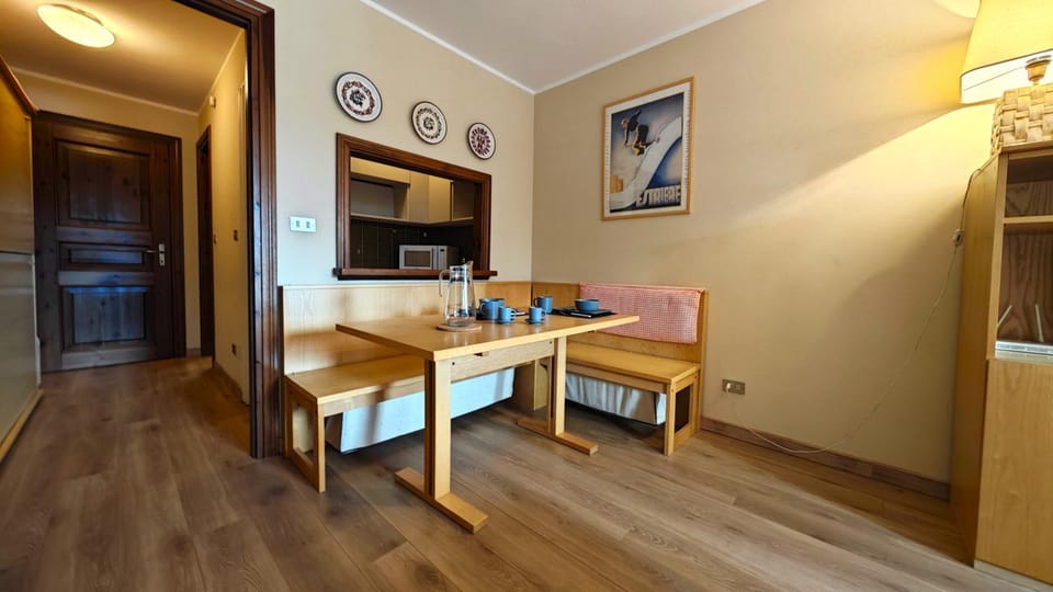 Hostdomus - Little Garden Apartment in Sestriere