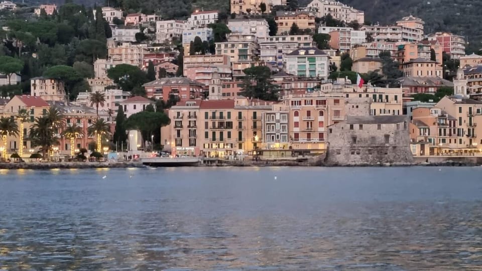 CASTELLO VIEW RAPALLO - Ampio appartamento nel centro a due passi dal mare Apartment in Rapallo
