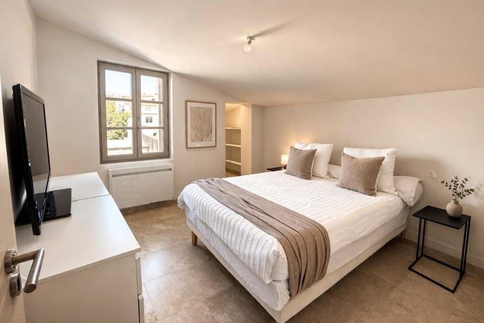 Charmant T3 ensoleillé au centre avec terrasse Apartment in Tarascon