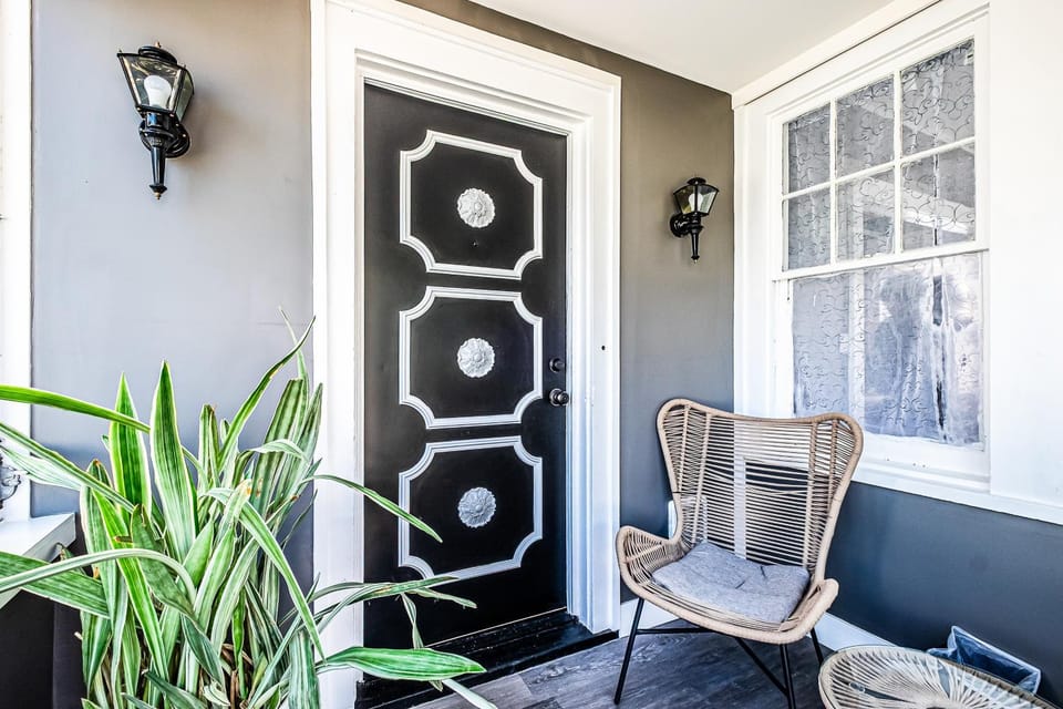 Patio, Facade/entrance