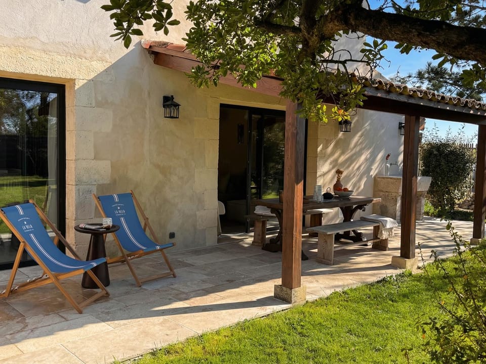 Patio, Garden, sunbed