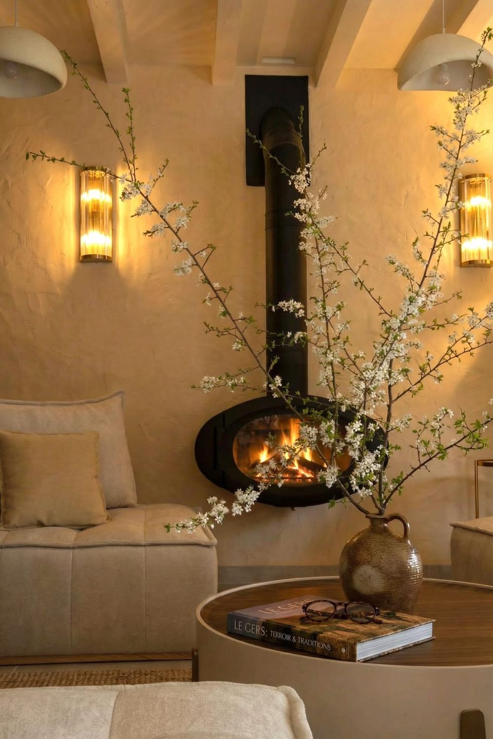 Living room, Seating area, fireplace