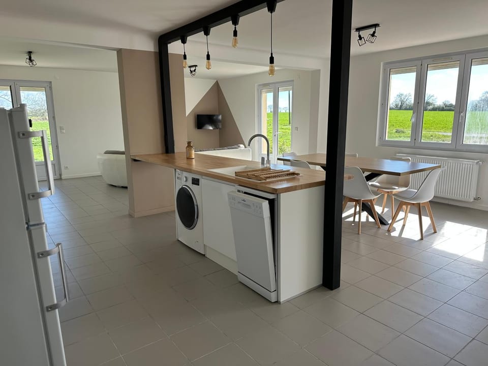 TV and multimedia, Dining area, dishwasher, washing machine