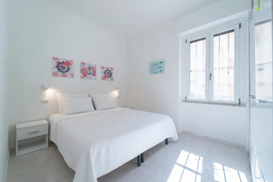 Bed, Bedroom, air conditioner