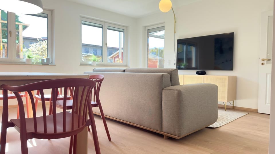 Garden, TV and multimedia, Balcony/Terrace, Living room, Dining area, Garden view, heating, internet