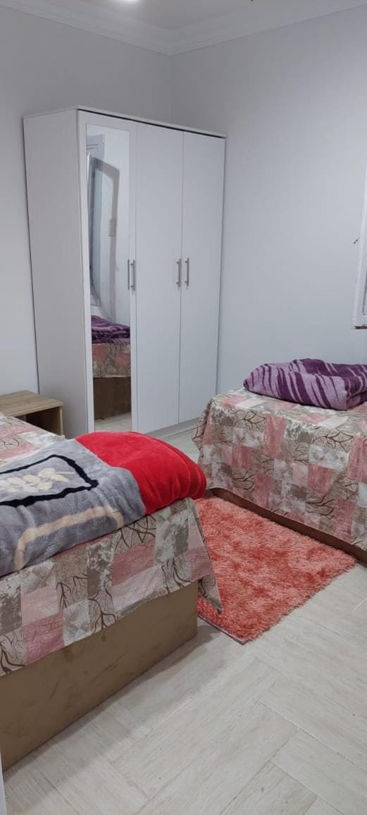 Nasr City Luxurious Studio 2 bedrooms & 4 Single beds Apartment in Cairo