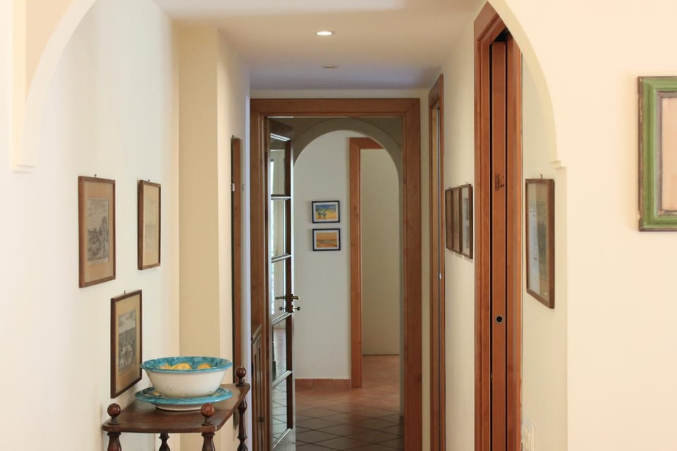 Communal lounge/ TV room, Lounge or bar