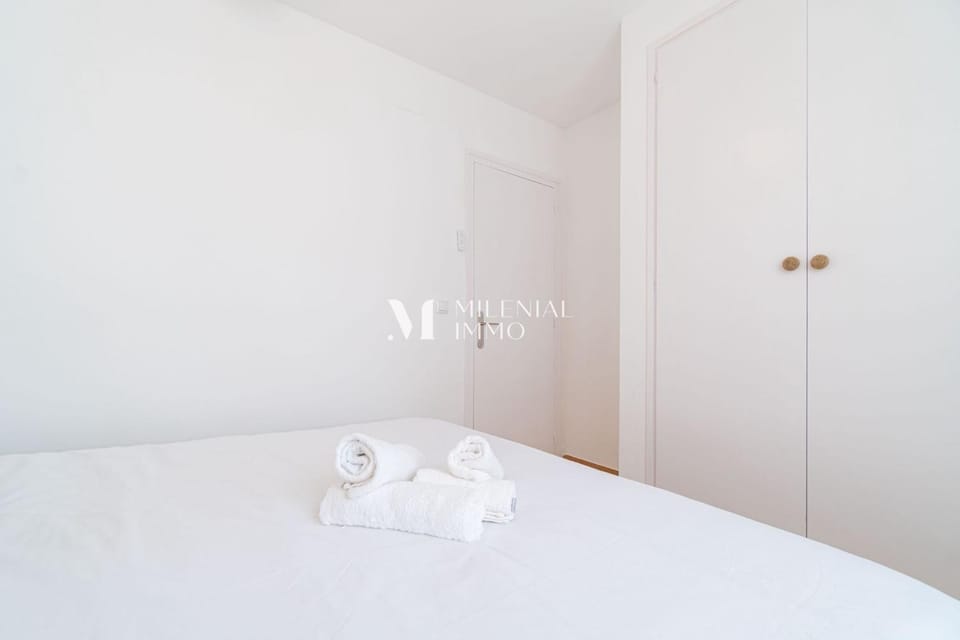 Bed, Bedroom, wardrobe