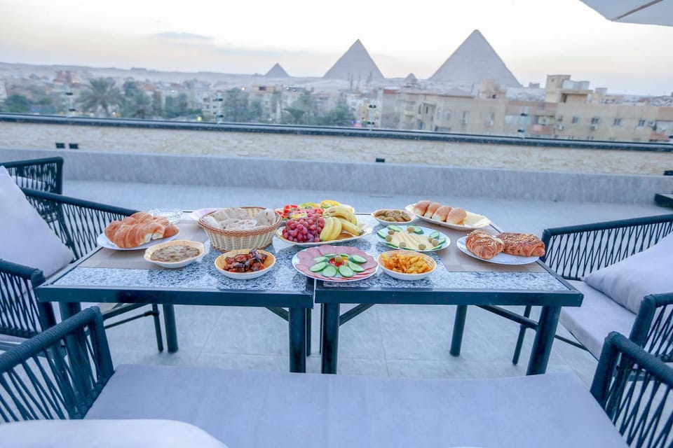 Restaurant/places to eat, View (from property/room), Breakfast, Continental breakfast