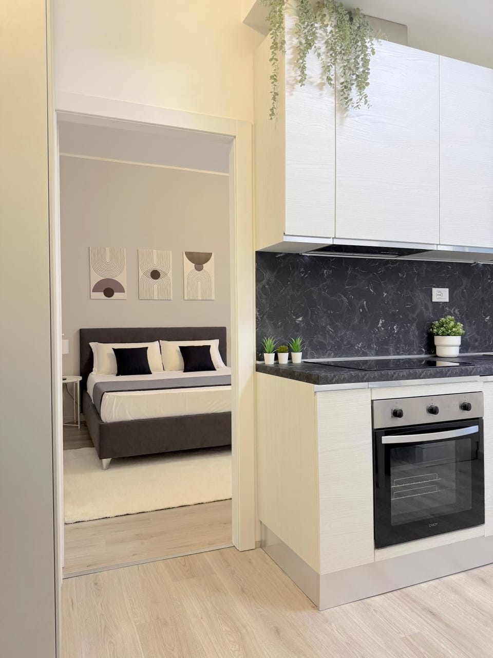 Bedroom, stove