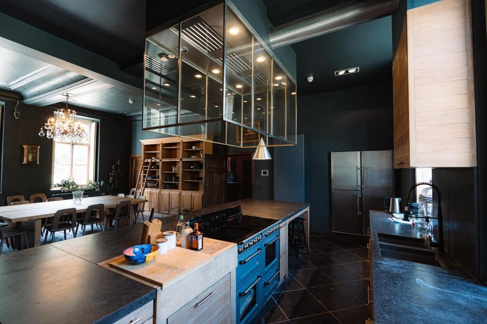 Kitchen or kitchenette